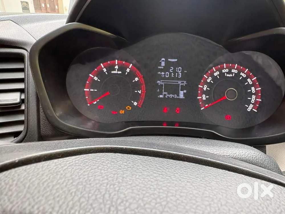 Xuv 300 4yr Old In Excellent Condition Only 25k Driven 1hand