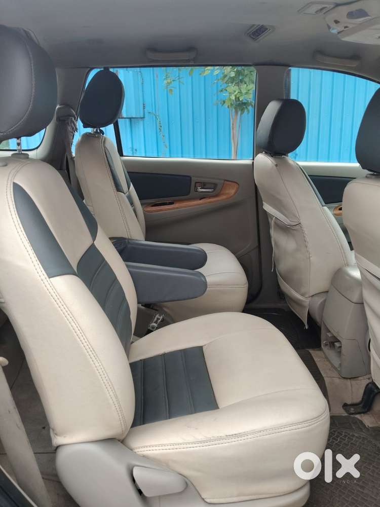Toyota Innova 2.5 V 7 Str, 2010, Diesel