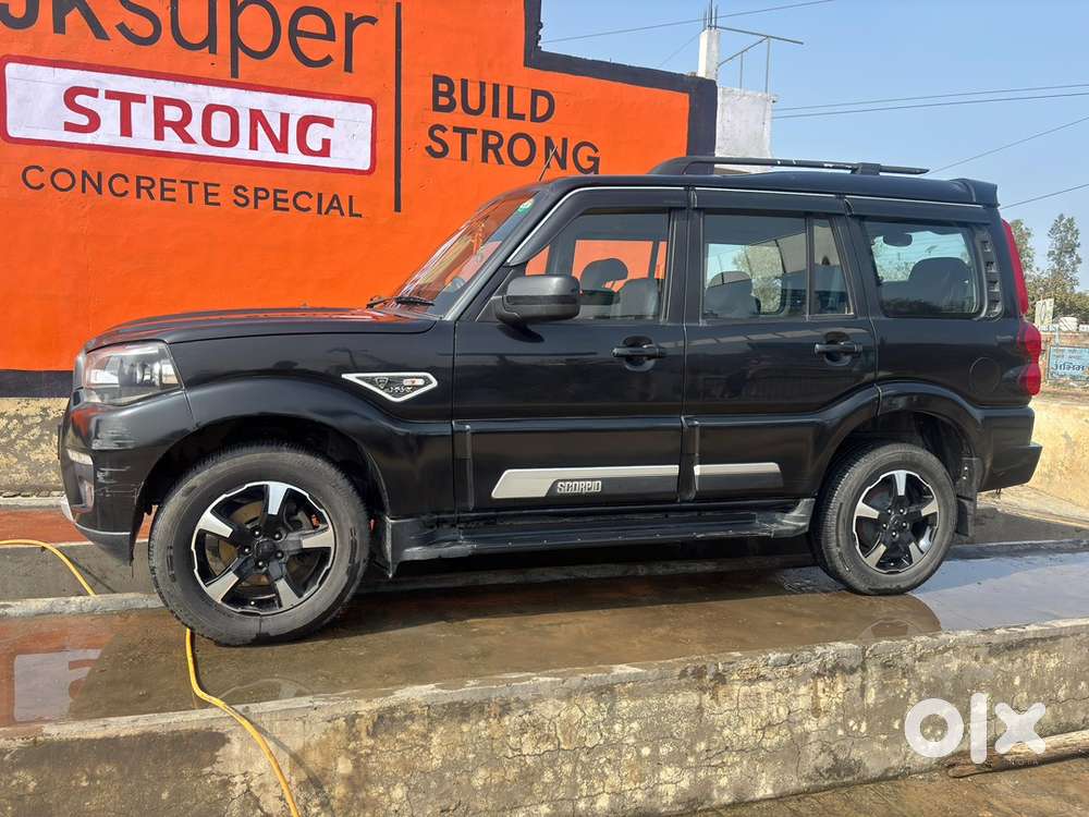Mahindra Scorpio Classic 2023