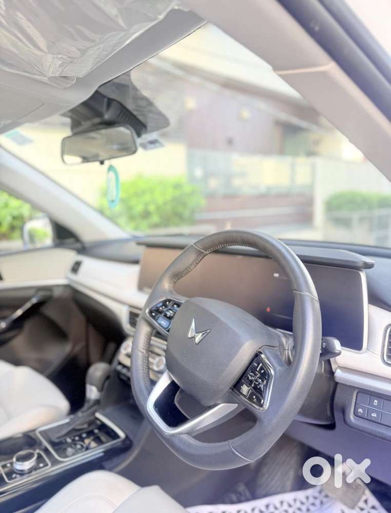 Mahindra Xuv700 2.2 Ax 7 Diesel At Luxury Pack Str, 2024, Diesel