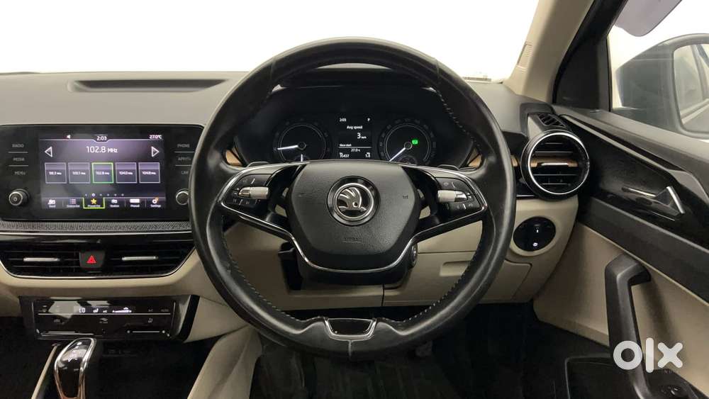 Skoda Slavia Ambition 1.0l Tsi At, 2022, Petrol