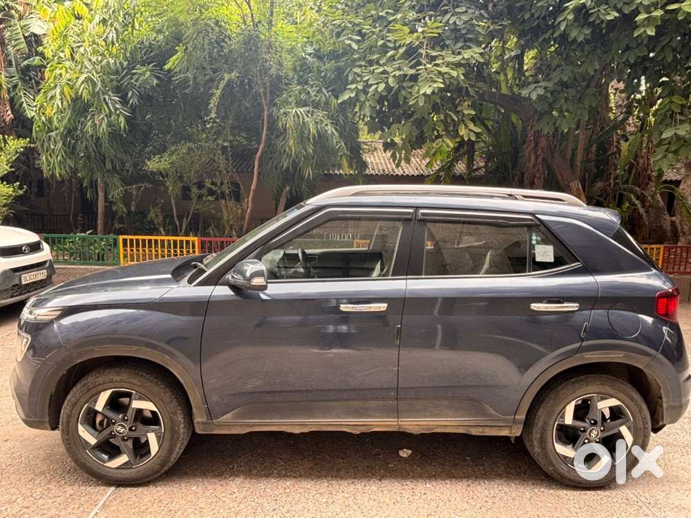 Hyundai Venue Petrol 2019