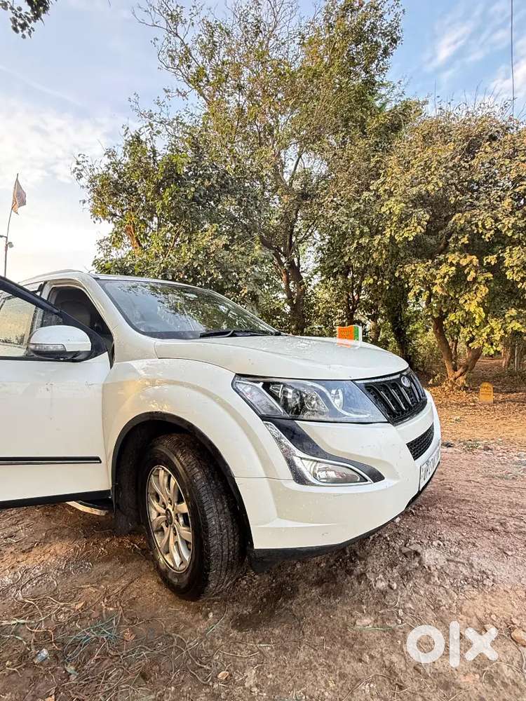 Mahindra Xuv500 2016 Diesel 111000 Km Driven