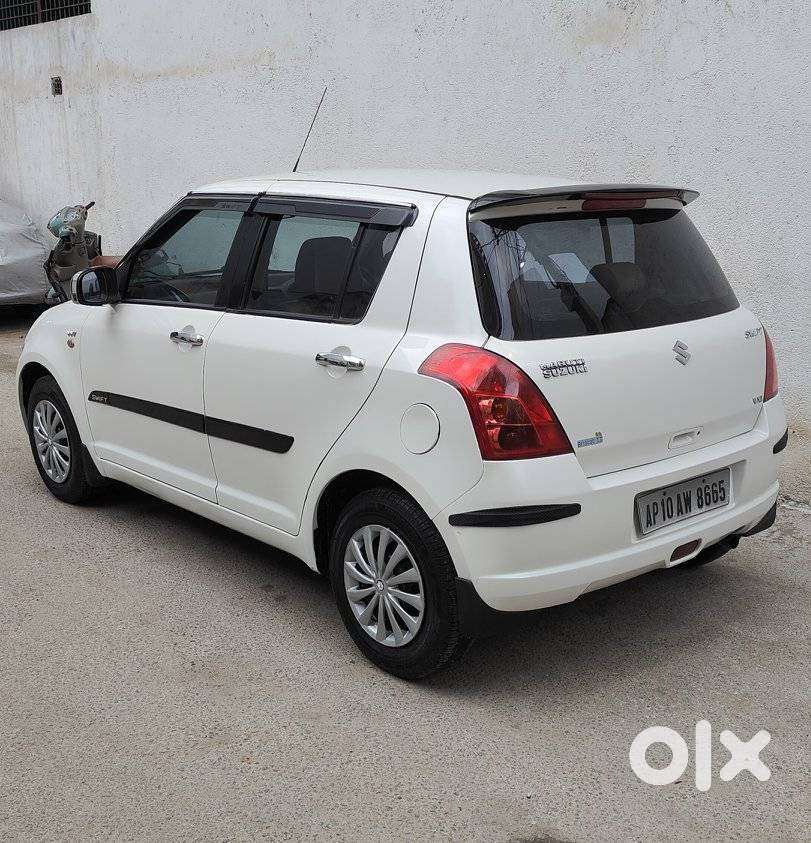 Maruti Suzuki Swift Vxi Optional, 2011, Petrol