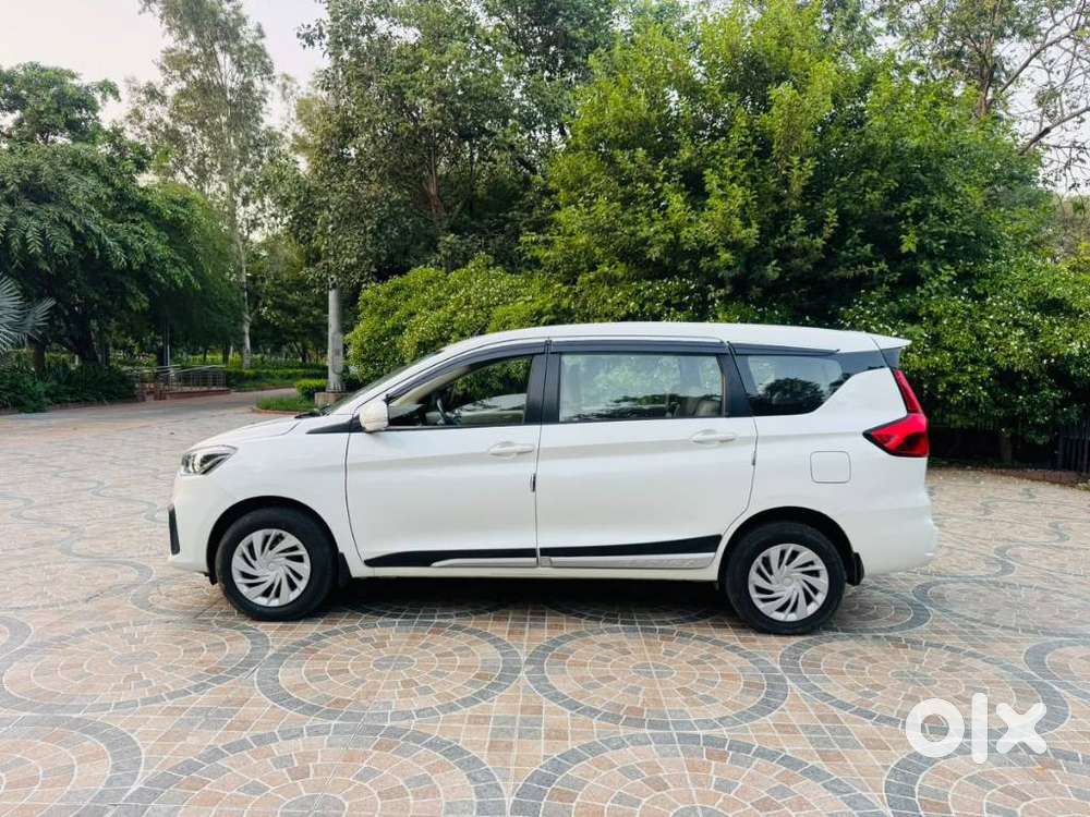 Maruti Suzuki Ertiga 1.5 Vxi, 2025, Cng & Hybrids