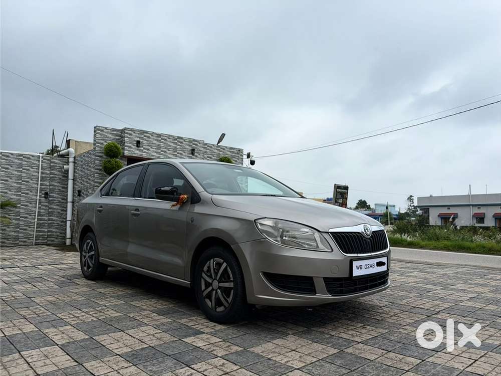 Skoda Rapid Elegance 2013
