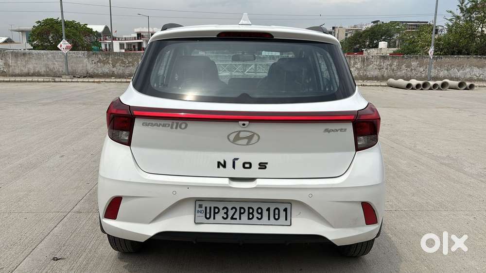 Hyundai Grand I10 Nios Sportz 1.2 At, 2023, Petrol