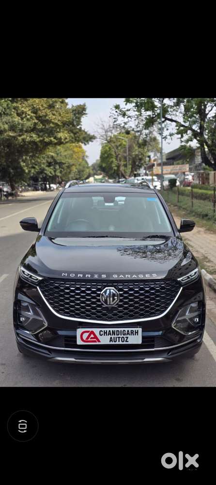 Mg Hector Plus Sharp Pro 1.5 Turbo Petrol  Cvt 7 Str Dual Tone, 2022..