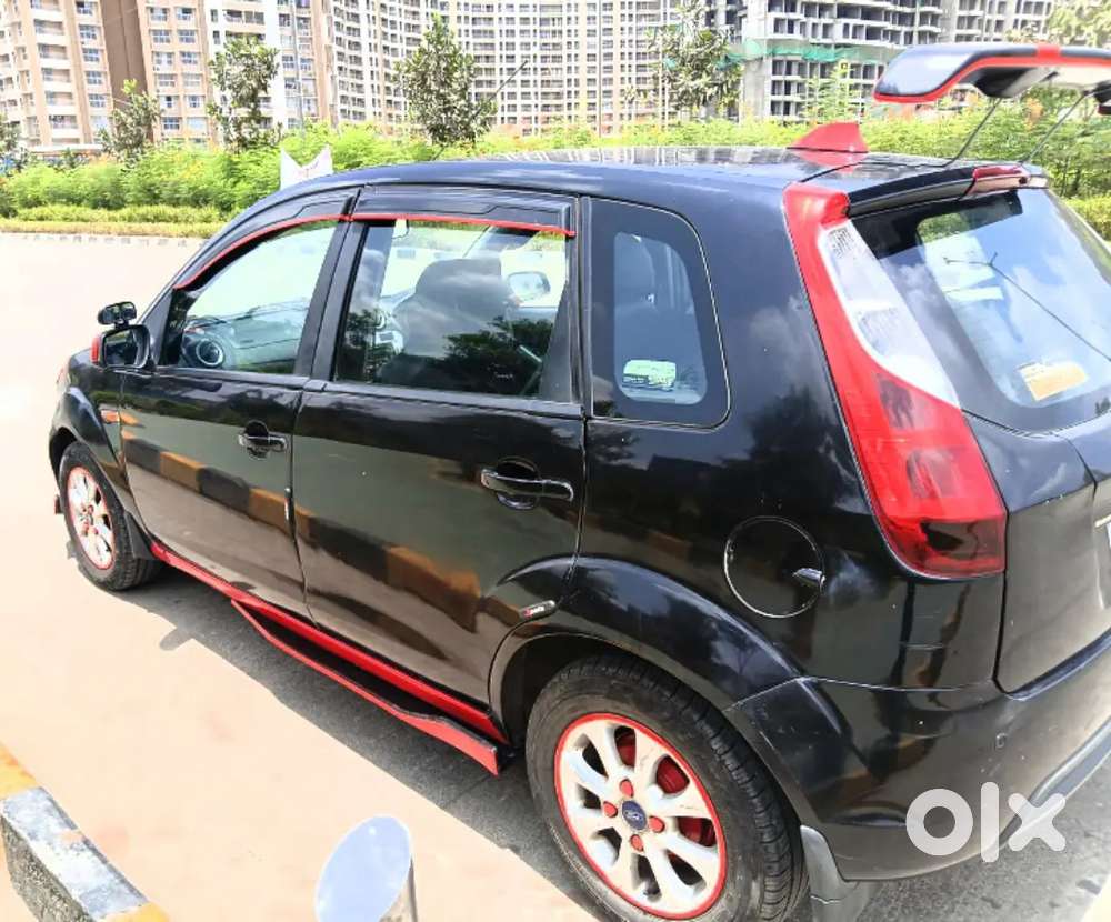 Diesel Titanium Ford Figo - 22 Milage