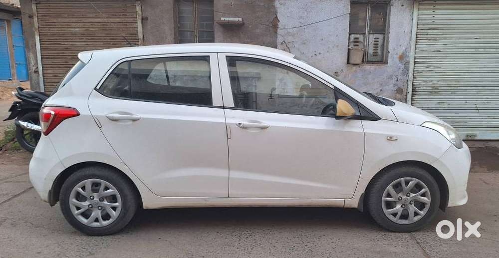 Hyundai Grand I10 2016-2017 Magna Cng, 2017, Cng & Hybrids