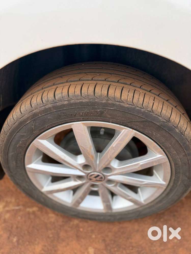 Volkswagen Vento 1.2 Tsi Highline Plus Dsg Automatic Petrol