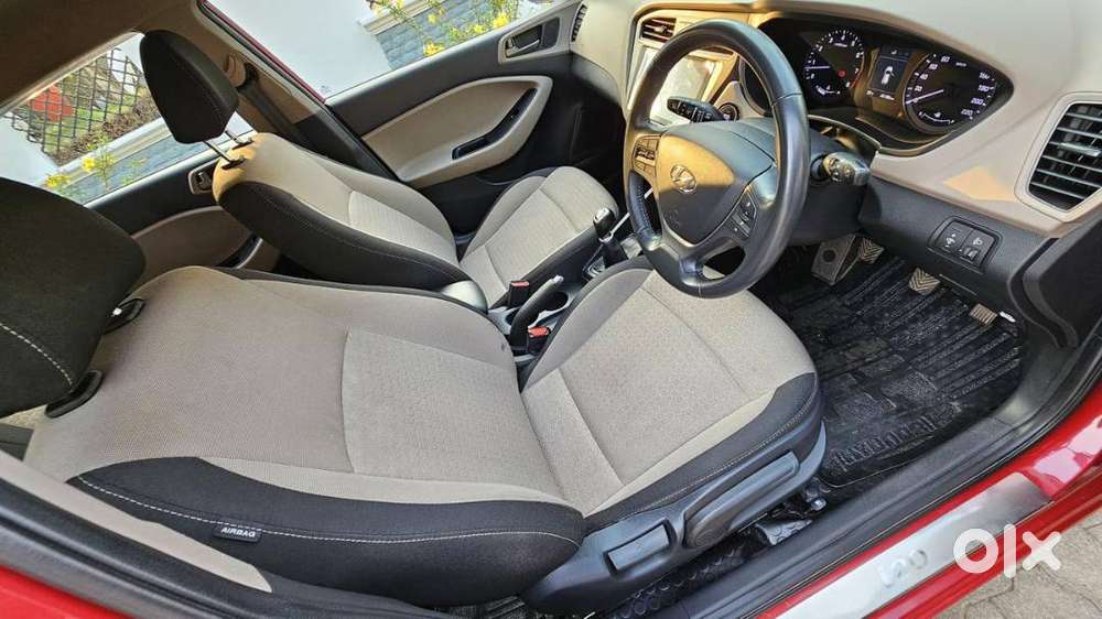 Hyundai I20 Asta Full Option 2016 - Last  Urgent Sale  Kottayam
