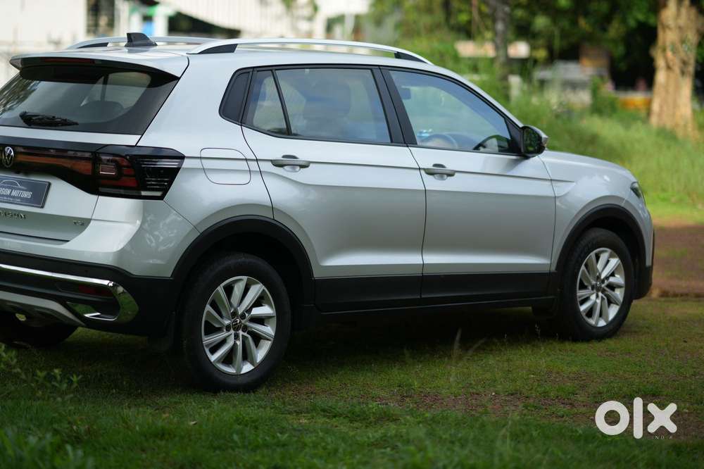 Volkswagen Taigun 1.0 Tsi Highline At, 2022, Petrol
