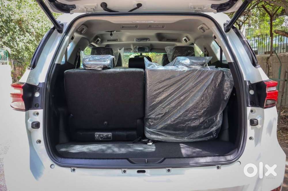Toyota Fortuner 4x2 At 2.7 Petrol, 2025, Petrol