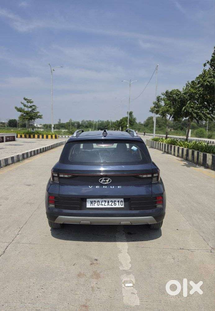 Hyundai Venue 1.2 S (o), 2022, Cng & Hybrids