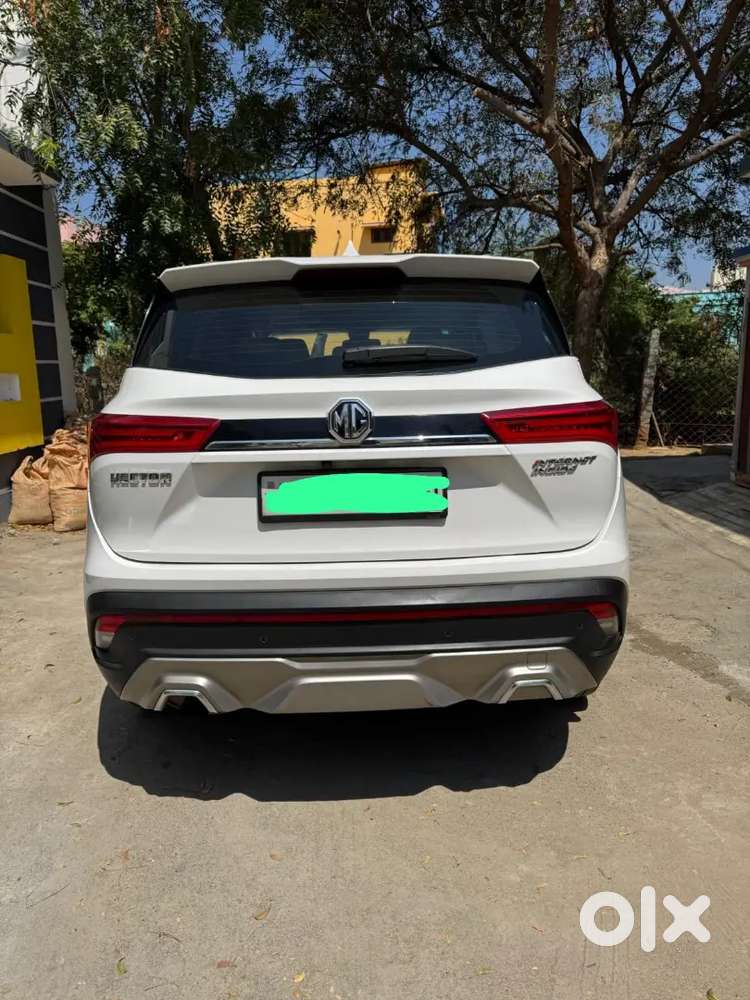 Mg Hector Plus 2020 Petrol 62000 Km Driven