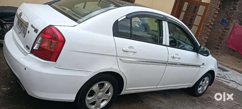 Hyundai Verna 2010