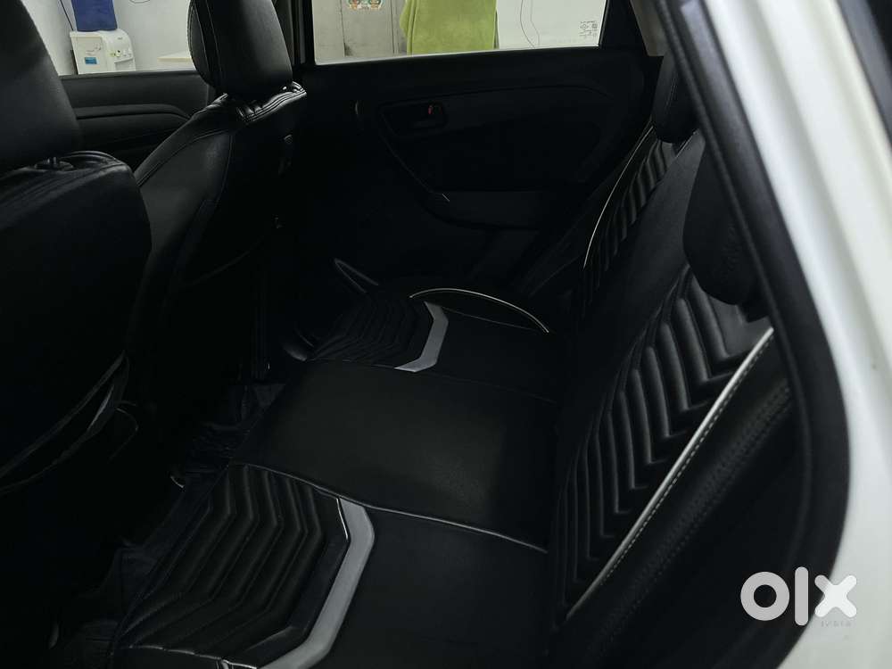 Maruti Suzuki Brezza 1.5 Vxi Smart Hybrid, 2022, Petrol