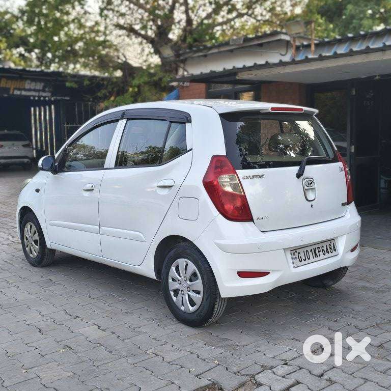 Hyundai I10 Sportz At, 2012, Petrol