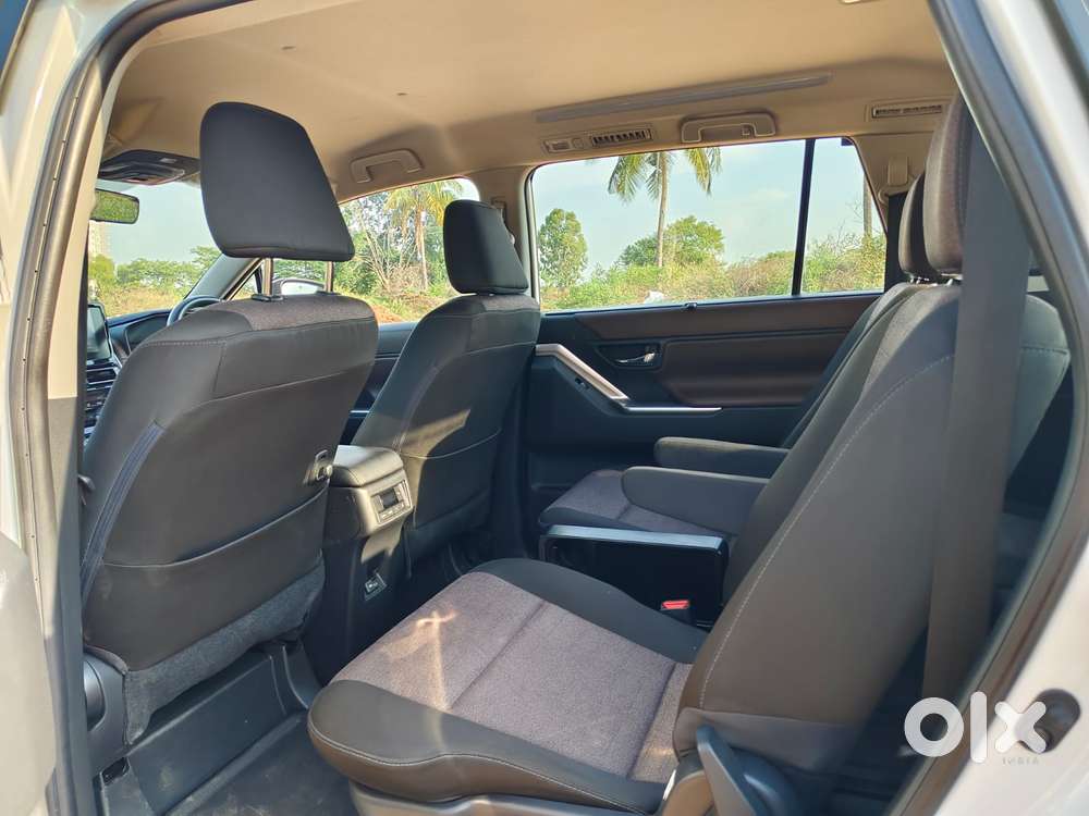 Toyota Innova Hycross 2.0 Vx Hybrid 7 Str, 2024, Petrol