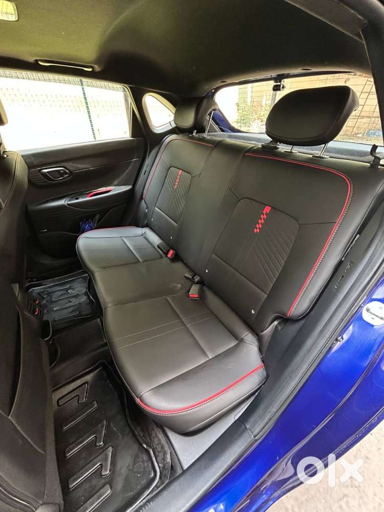I20 Nline N8  Thunder Blue Dual Tone Manual  Tastefully Maintained