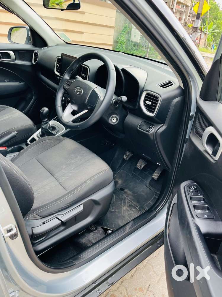 Hyundai Venue 1.2 S Plus, 2022, Petrol