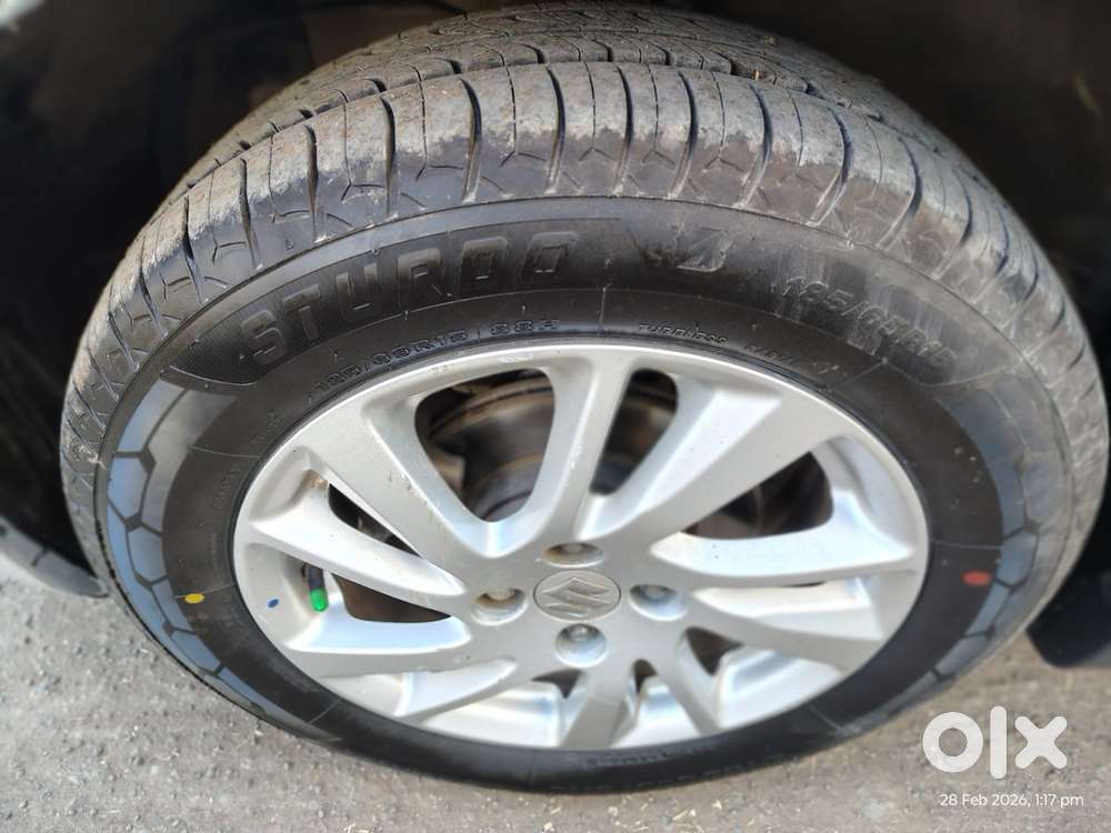 Maruti Suzuki Swift Zxi, 2012, Petrol