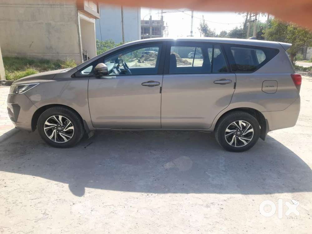 Toyota Innova Crysta Petrol 2022