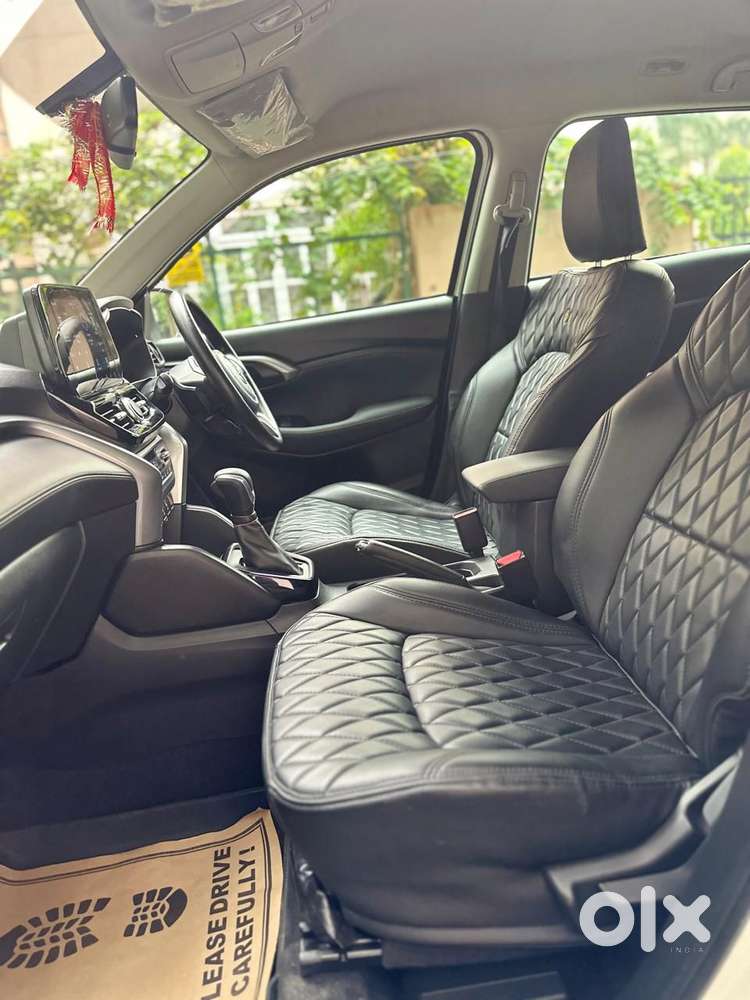 Toyota Urban Cruiser Hyryder 1.5 G Neo Drive At, 2025