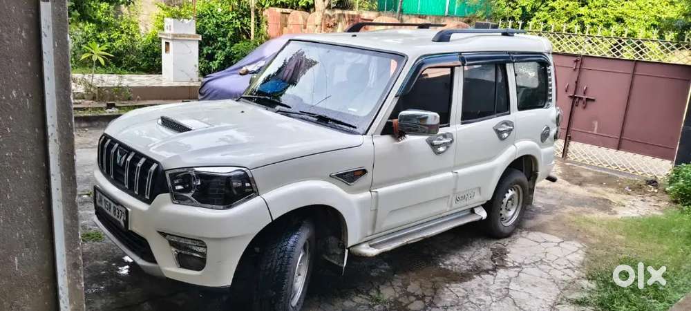 Mahindra Scorpio Classic 2016 Diesel Manual