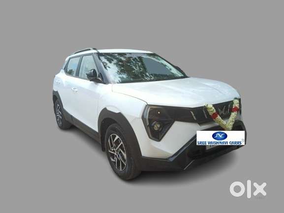 Mahindra Xuv 3xo, 2026, Petrol