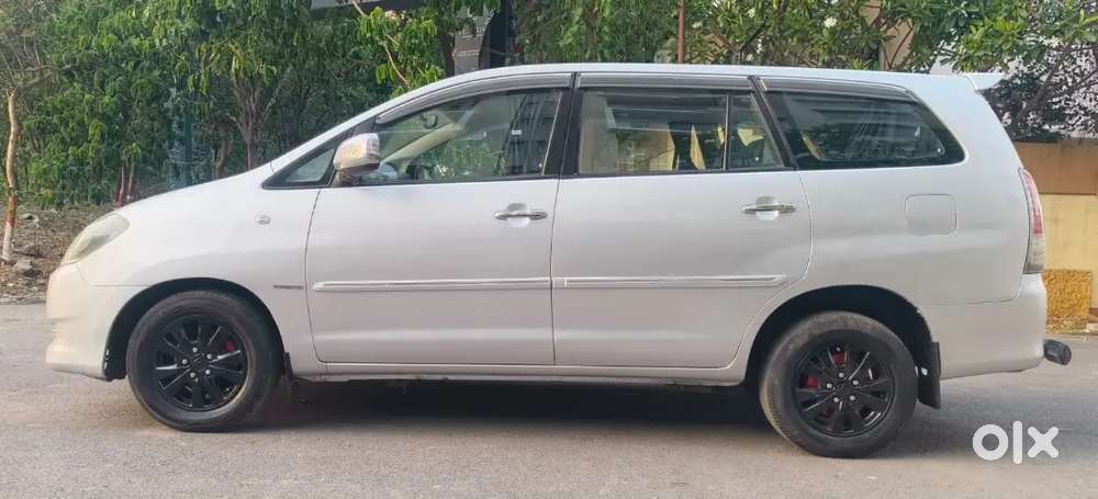 Innova V Top Model Diesel