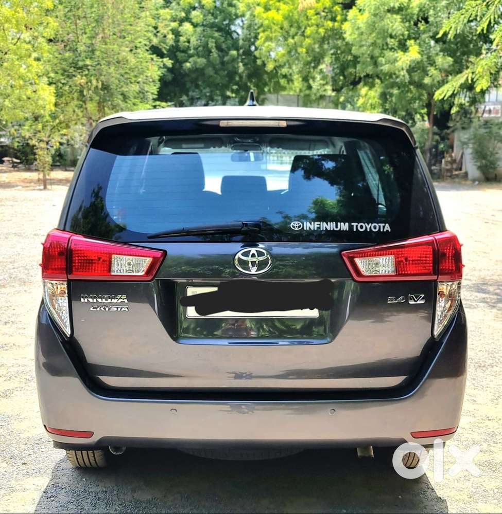 Toyota Innova Crysta 2.4 V 8 Str, 2017, Diesel