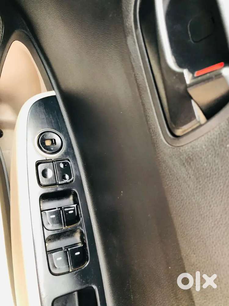 Hyundai Grand I10 2016 Diesel 82000 Km Driven