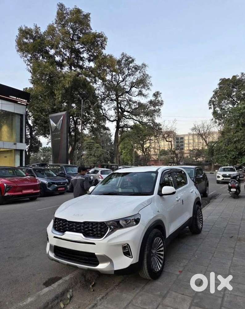 Kia Sonet Petrol 2023