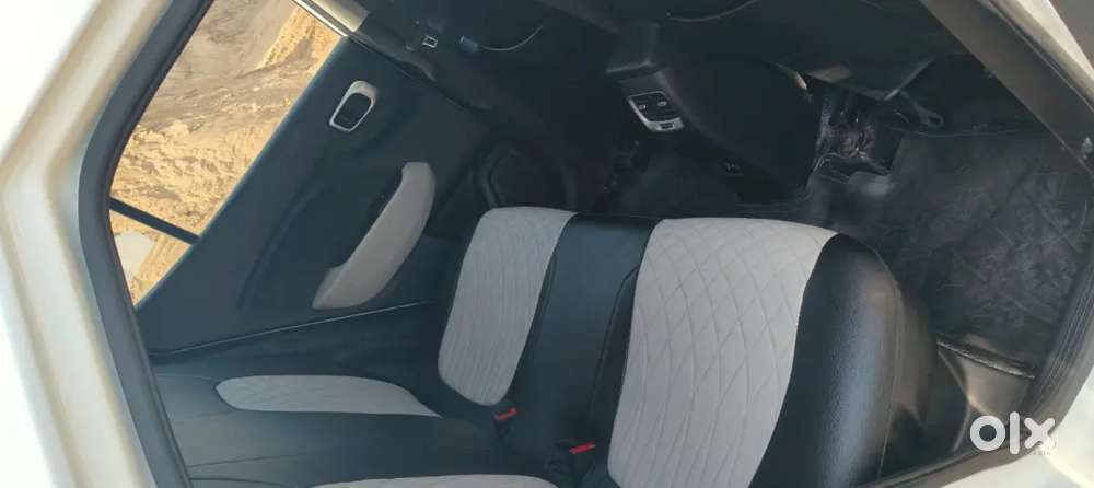Hyundai Venue 2022 Petrol 41580 Km Driven