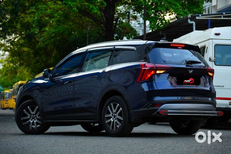 Mahindra Xuv700 2.0 Ax 7 Petrol At Luxury Pack Str, 2024, Petrol