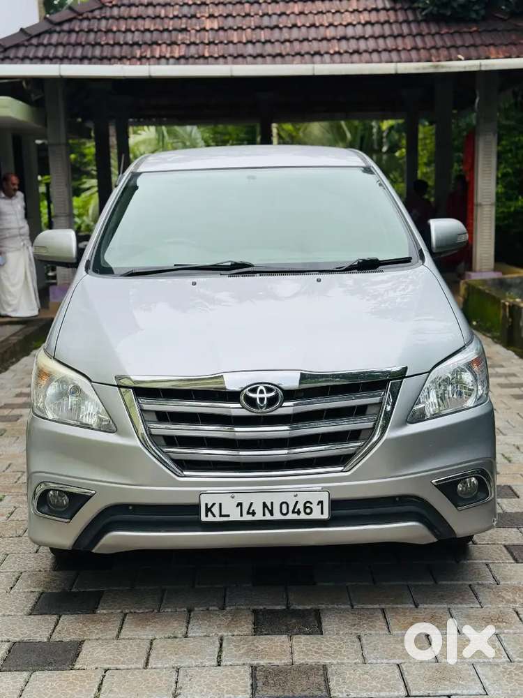 Toyota Innova 2013 V  Diesel 270000 Km Driven Original Kerala