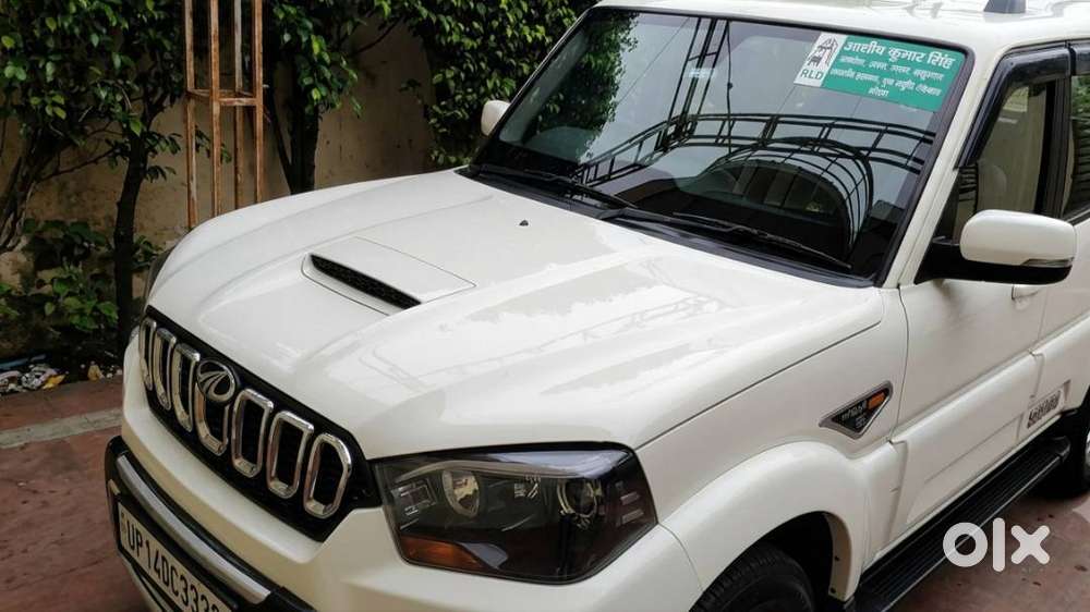 Mahindra Scorpio S10 2017