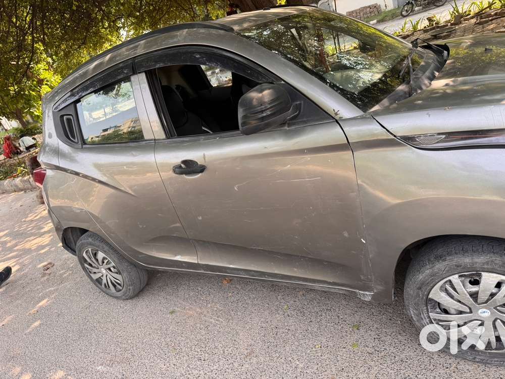 Mahindra Kuv 100 2017 Petrol Manual