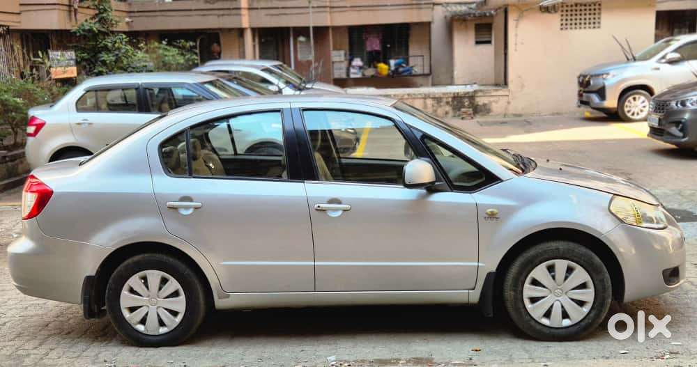 Maruti Suzuki Sx4 Vxi Bsiv, 2013, Petrol