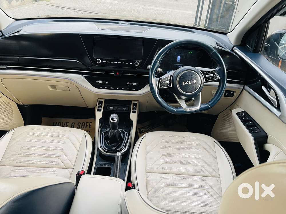 Kia Carens 1.4 Luxury Plus 6 Str, 2022, Petrol