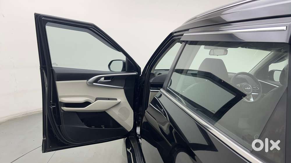 Kia Carens 1.4 Prestige Plus Turbo 7 Str, 2022, Petrol
