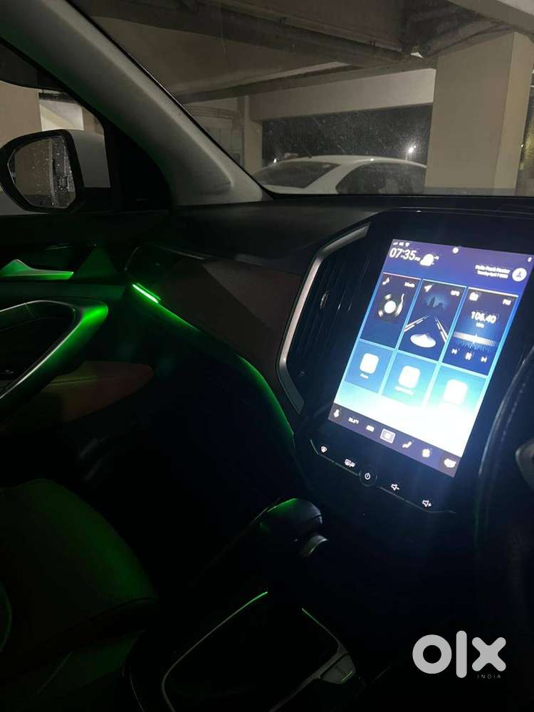 Mg Hector Plus (2023)