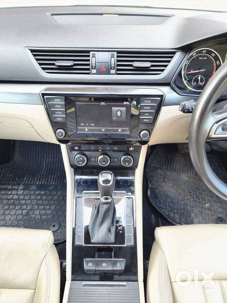 Skoda Superb Style 1.8, 2016, Petrol