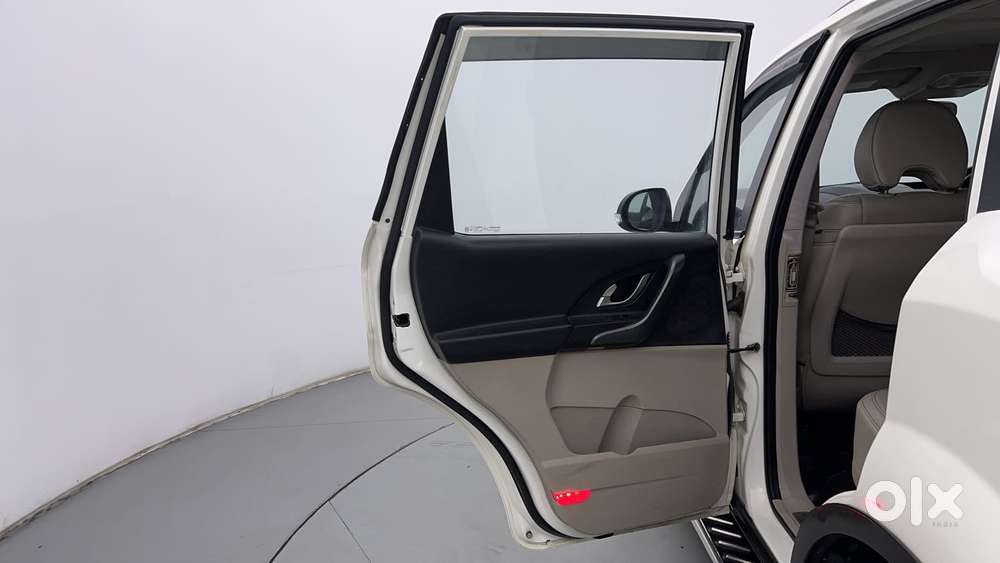 Mahindra Xuv500 W10 At, 2017, Diesel