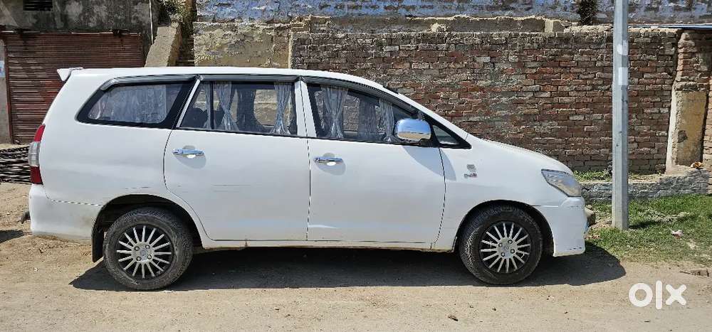 Toyota Innova 2013 Diesel Well Maintained