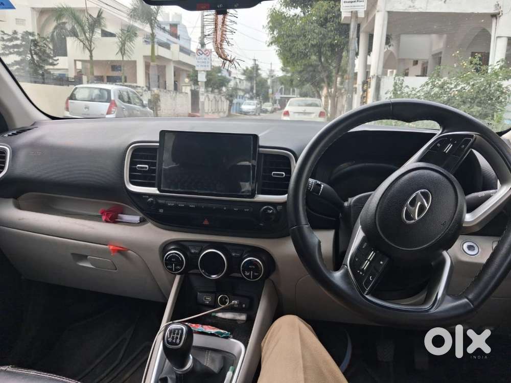 Fuss Battan Sanroop Wireless Charging