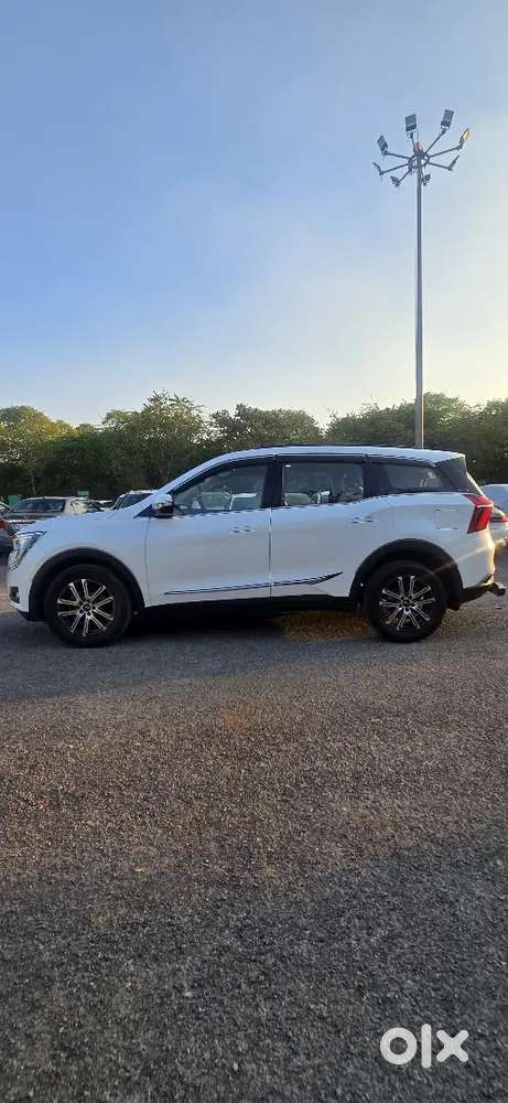 2024 Mahindra Xuv700 Ax7 Diesel Automatic 7seater 38000 Km Driven