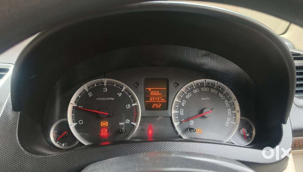 Maruti Suzuki Swift Dzire Vdi Optional, 2015, Diesel
